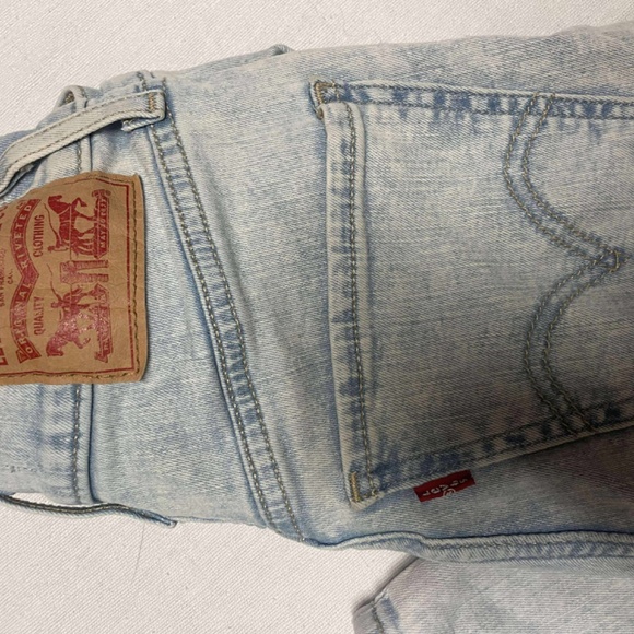 Levi's Jeans - Picture 3 of 3